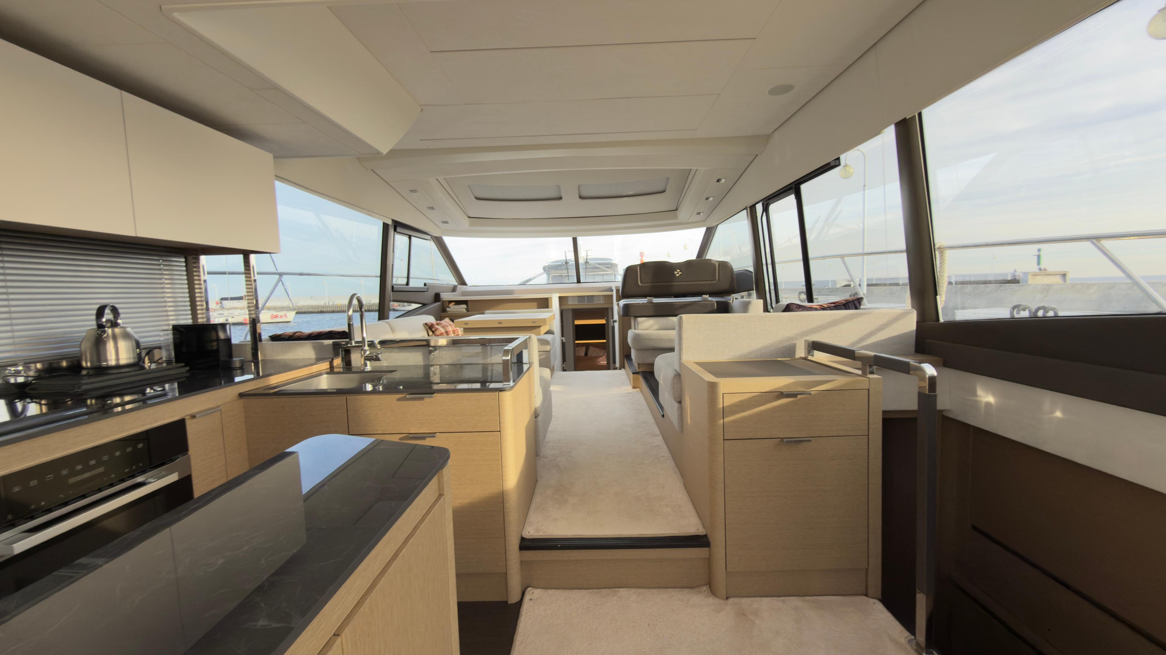 Prestige 590 Flybridge - 3 + 1 cab.	, picture 11
