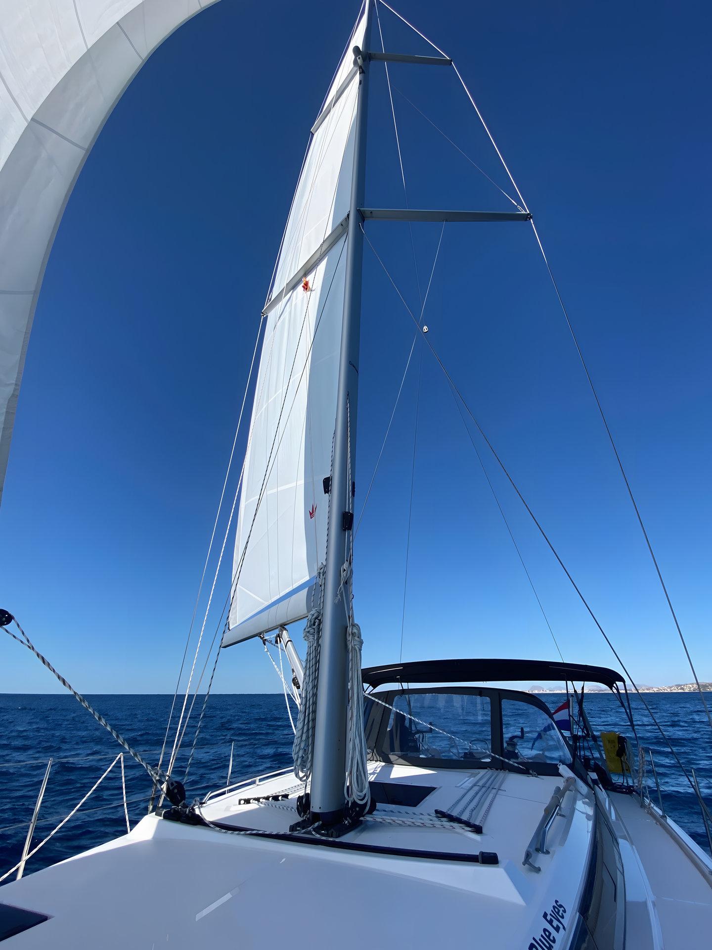 Bavaria C42, picture 6