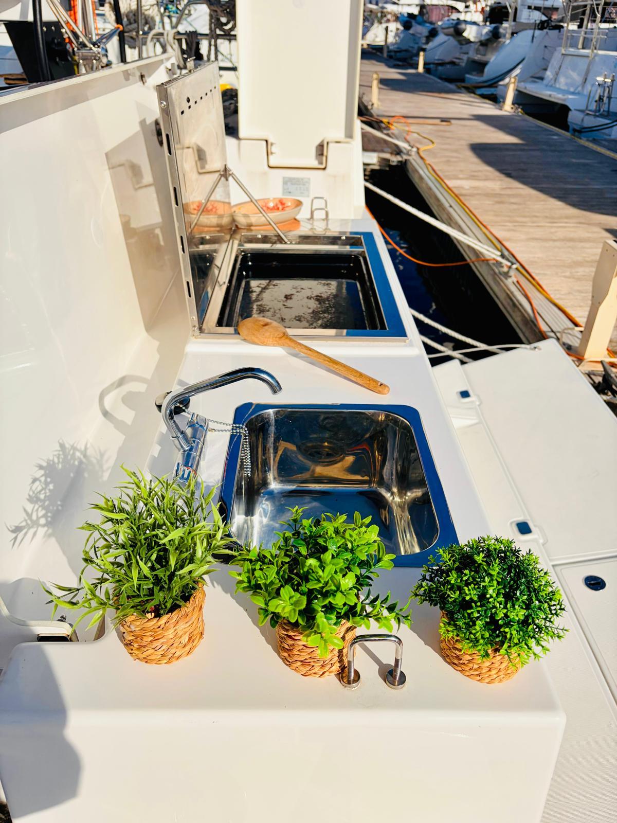 Dufour 530 - 5 + 1 cab., picture 6