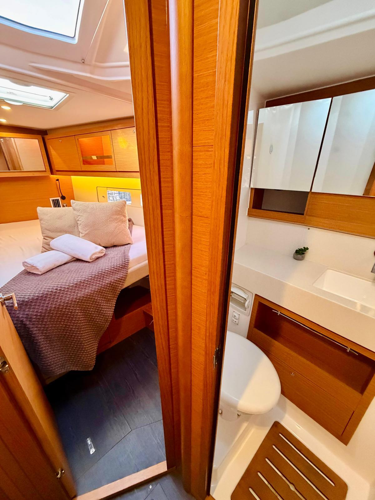 Dufour 530 - 5 + 1 cab., picture 21