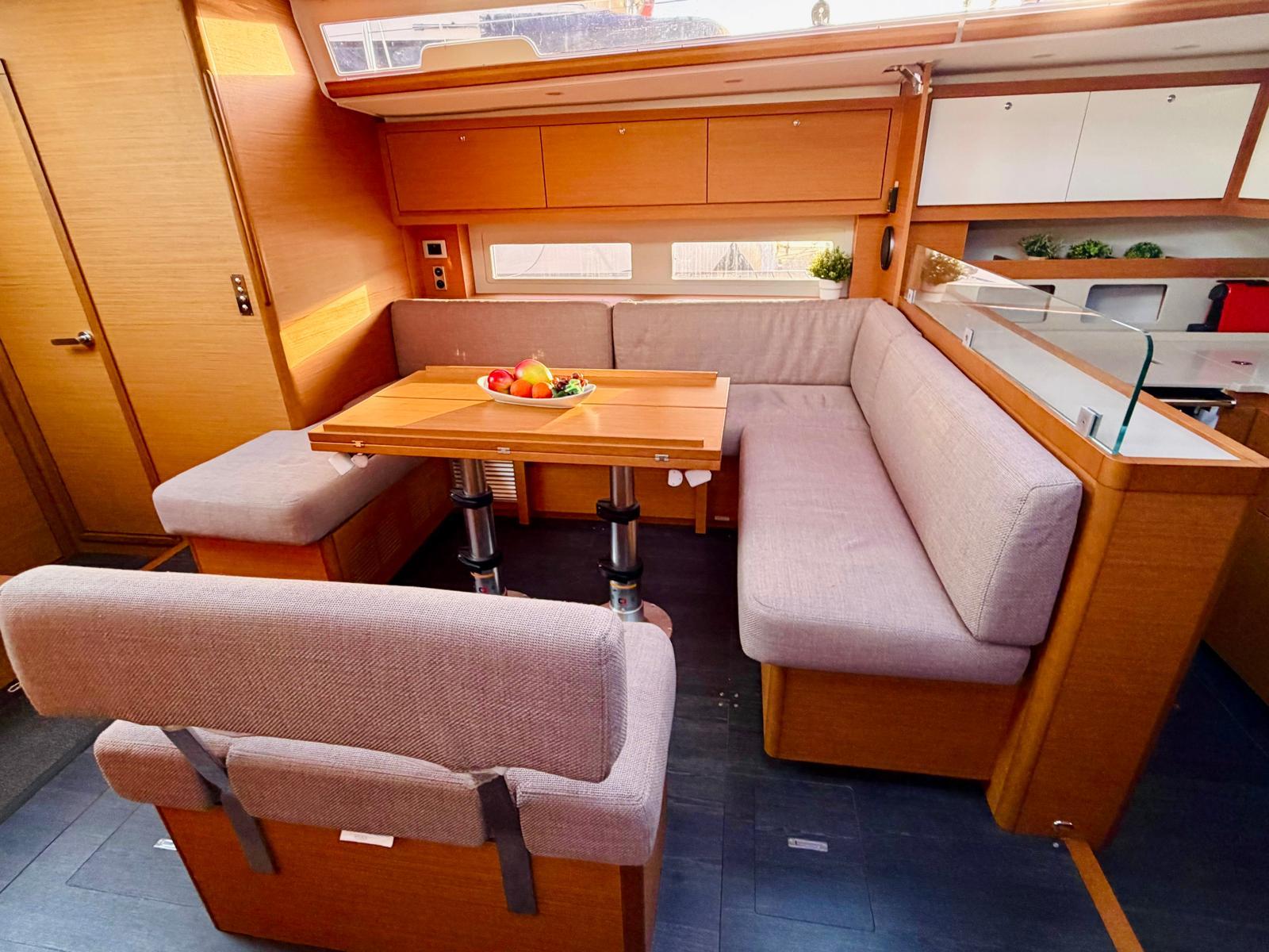 Dufour 530 - 5 + 1 cab., picture 16