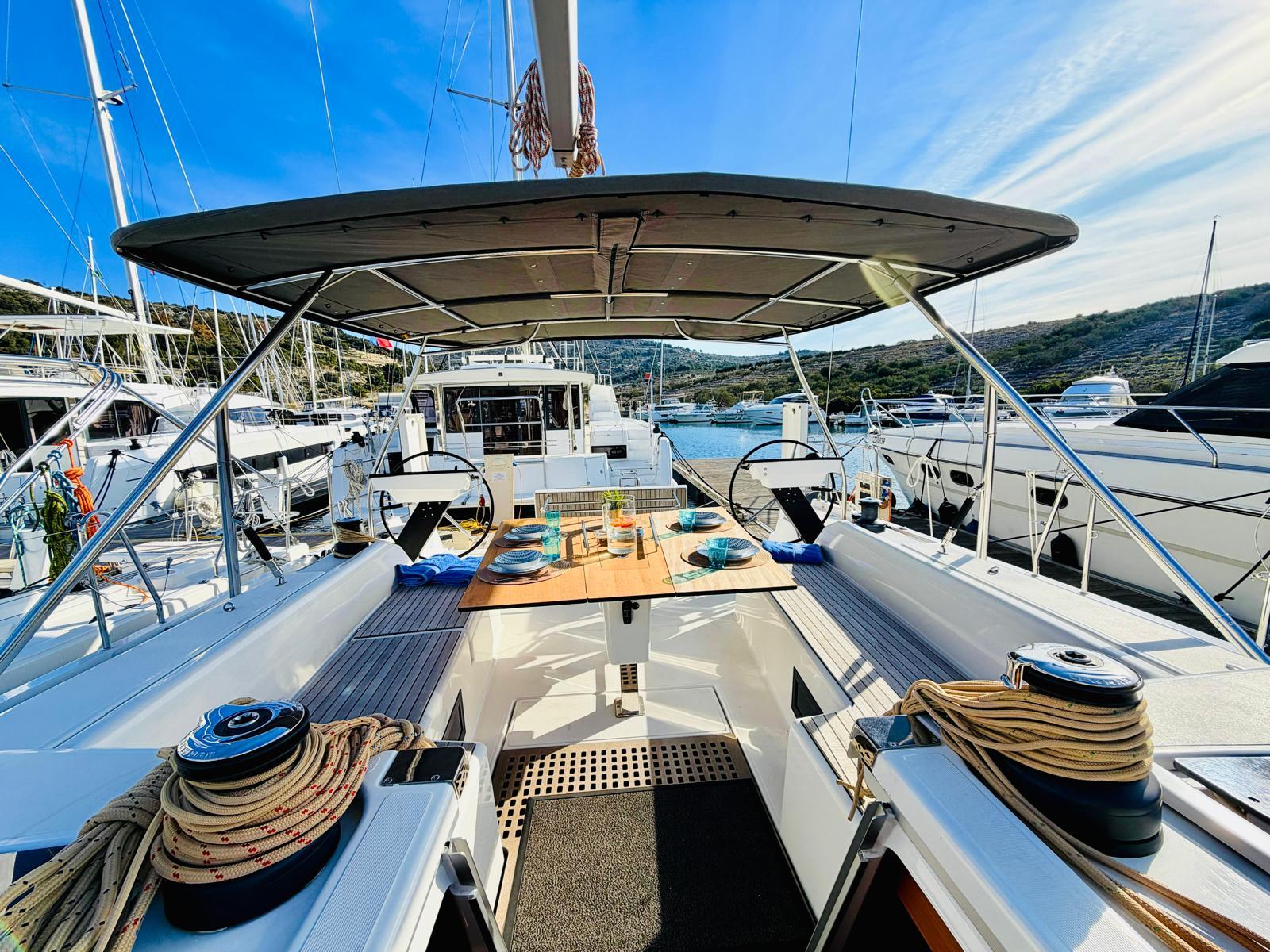 Dufour 530 - 5 + 1 cab., picture 7