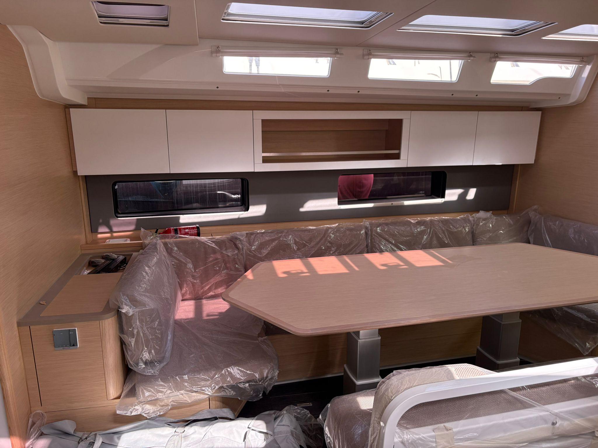 Dufour 48, picture 4