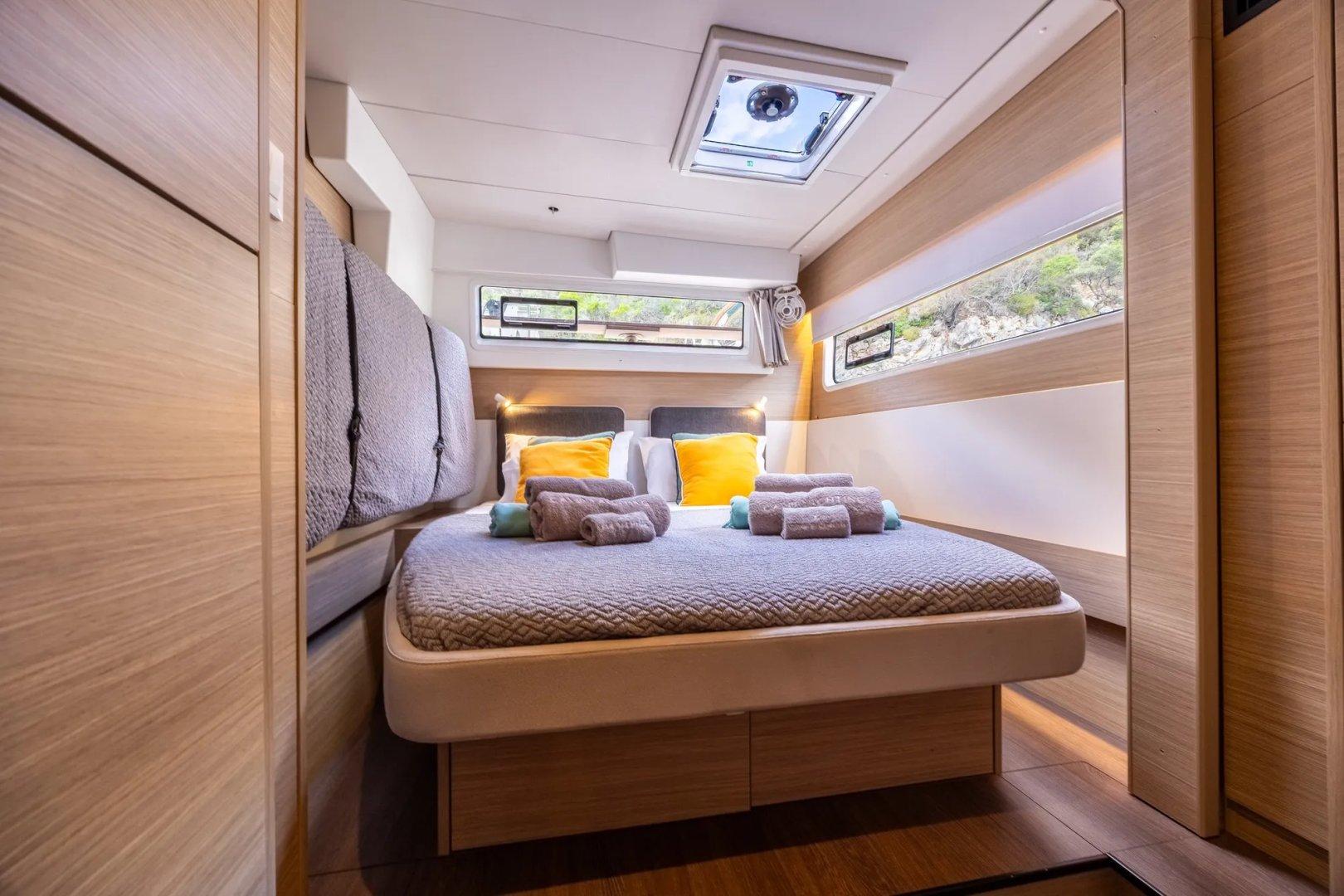 Lagoon 43 - 4 + 2 cab., picture 10