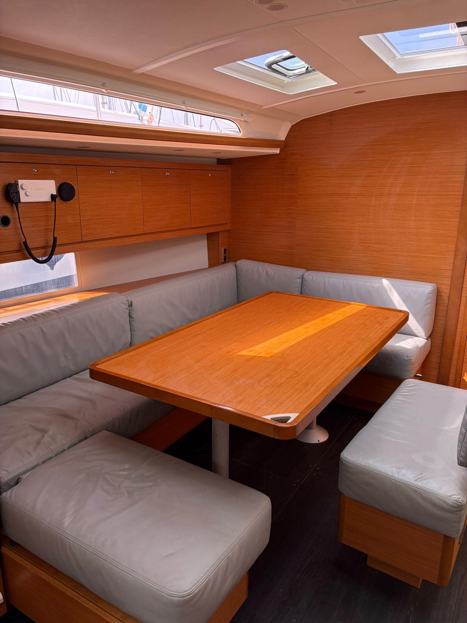 Dufour 470 - 4 + 1 cab., picture 5