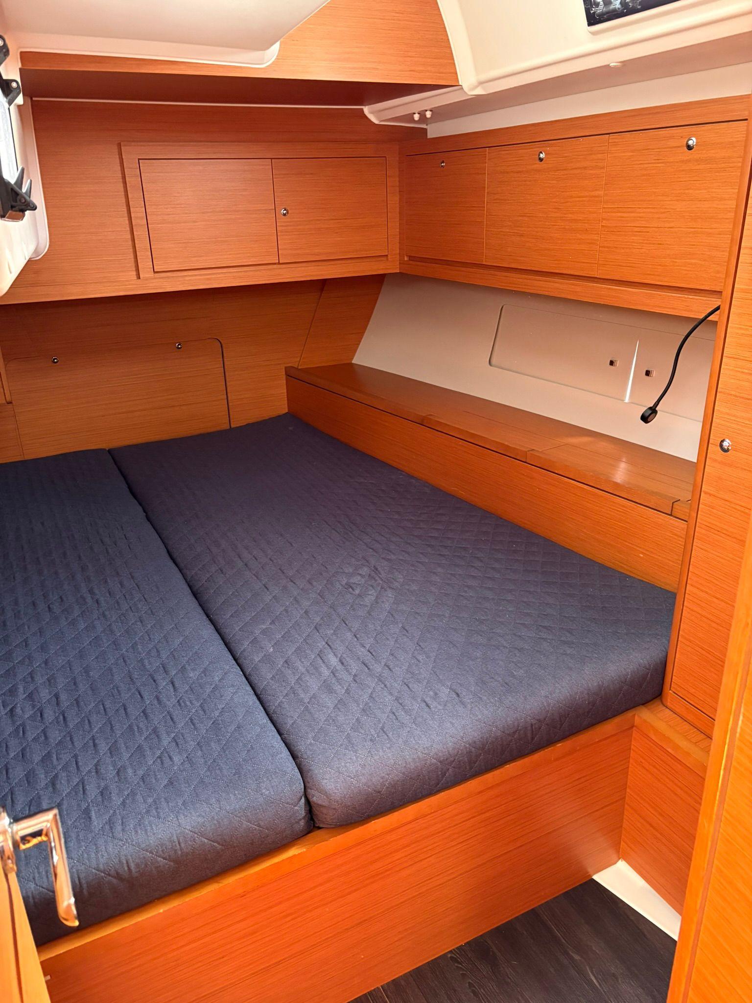 Dufour 470 - 4 + 1 cab., picture 9