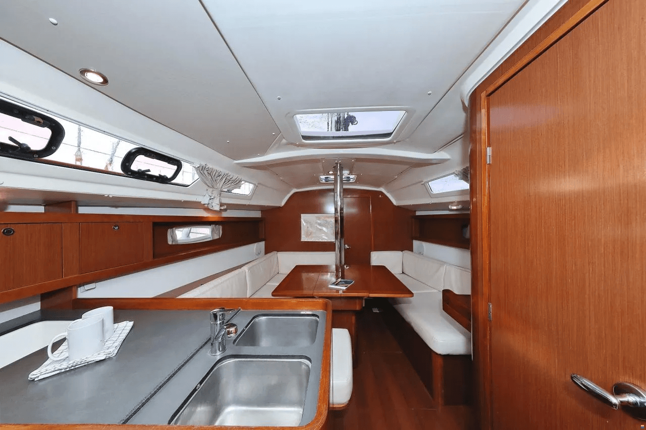 Oceanis 34, picture 10