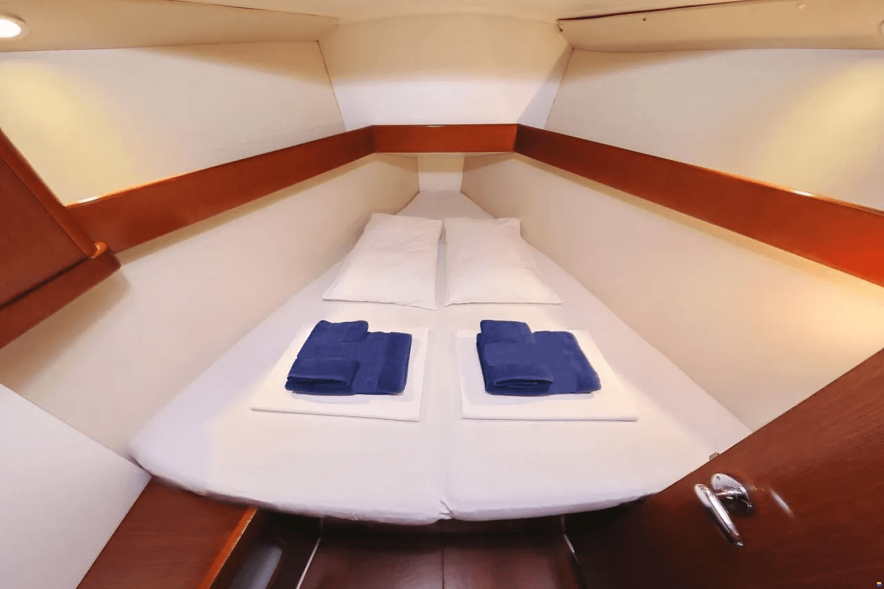 Oceanis 34, picture 19