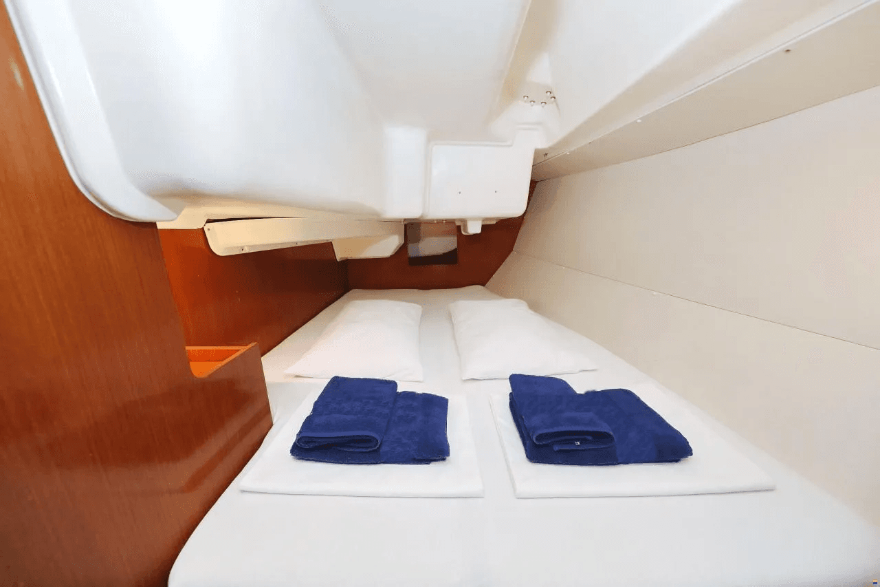 Oceanis 34, picture 21