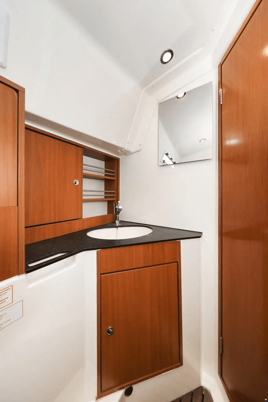 Bavaria Cruiser 32, picture 32