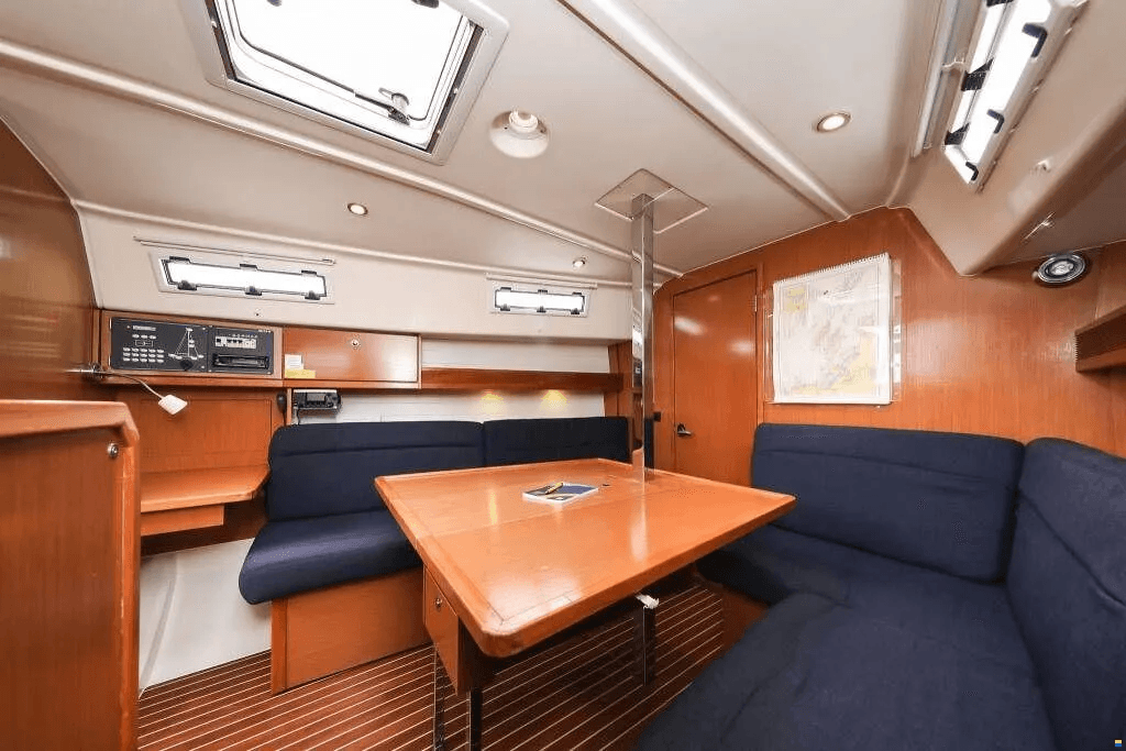 Bavaria Cruiser 32, picture 25