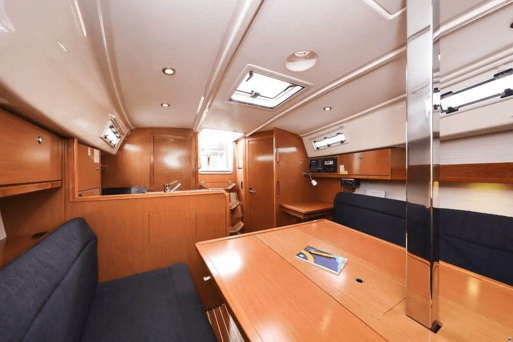 Bavaria Cruiser 32, picture 22