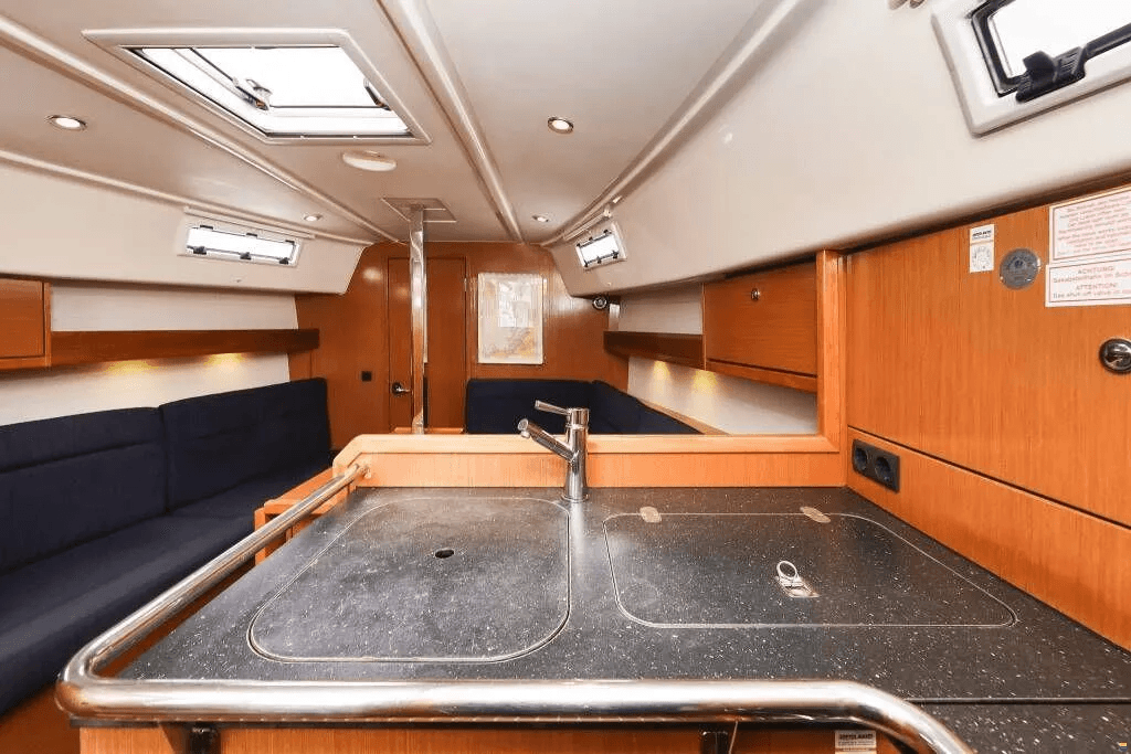 Bavaria Cruiser 32, picture 26