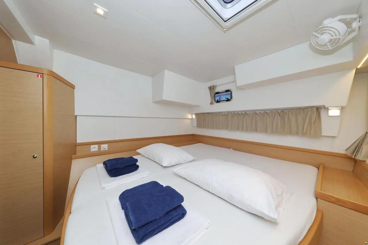 Lagoon 42 - 4 + 2 cab., picture 22