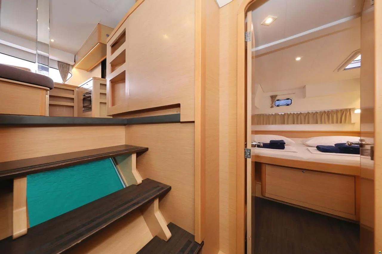 Lagoon 42 - 4 + 2 cab., picture 24