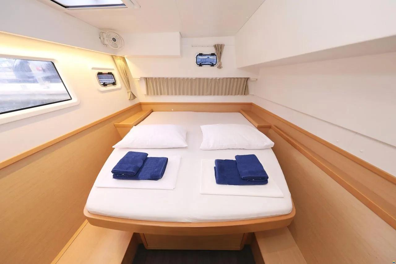 Lagoon 42 - 4 + 2 cab., picture 18