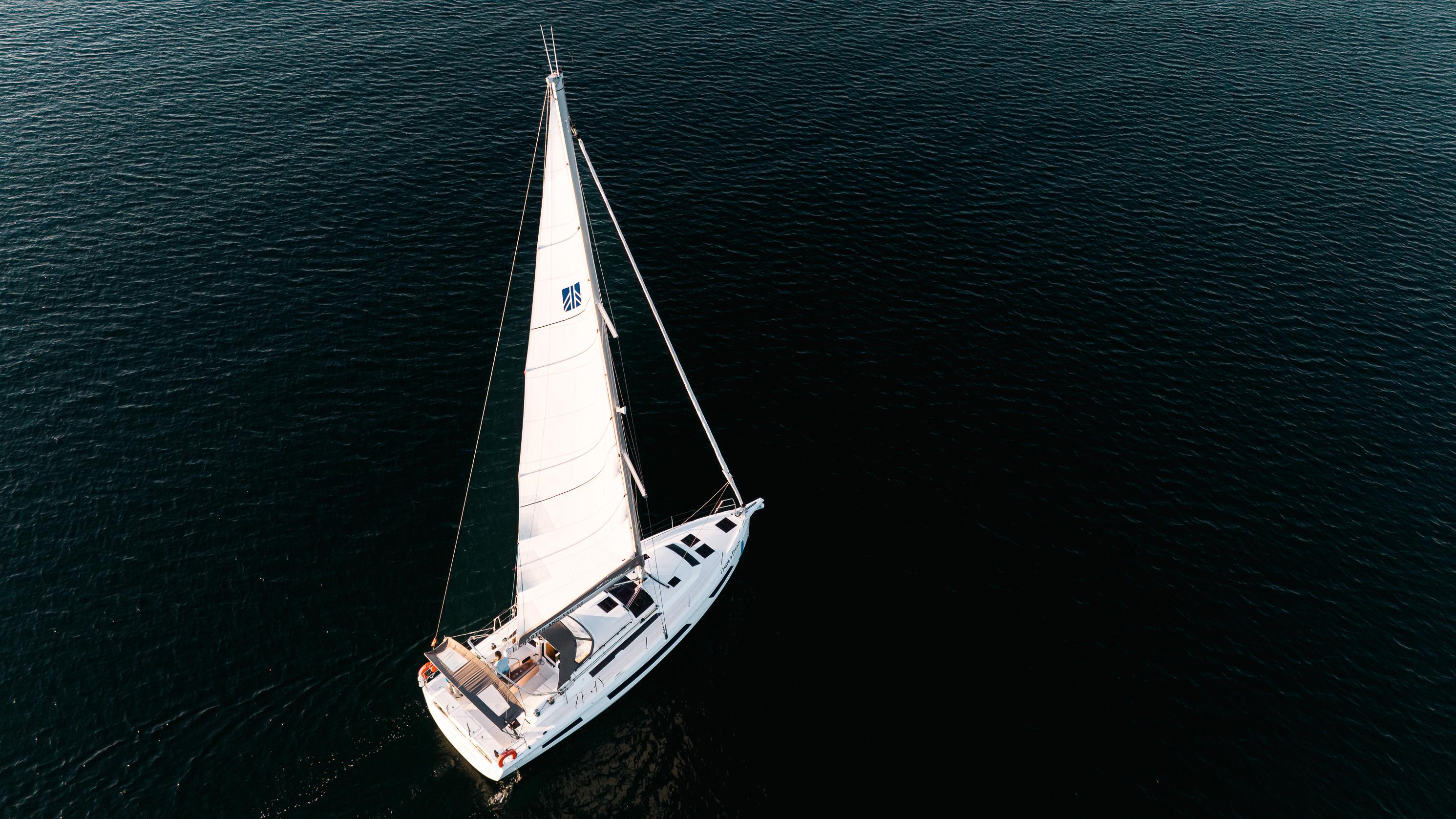 Dufour 44 - 3 cab., picture 3