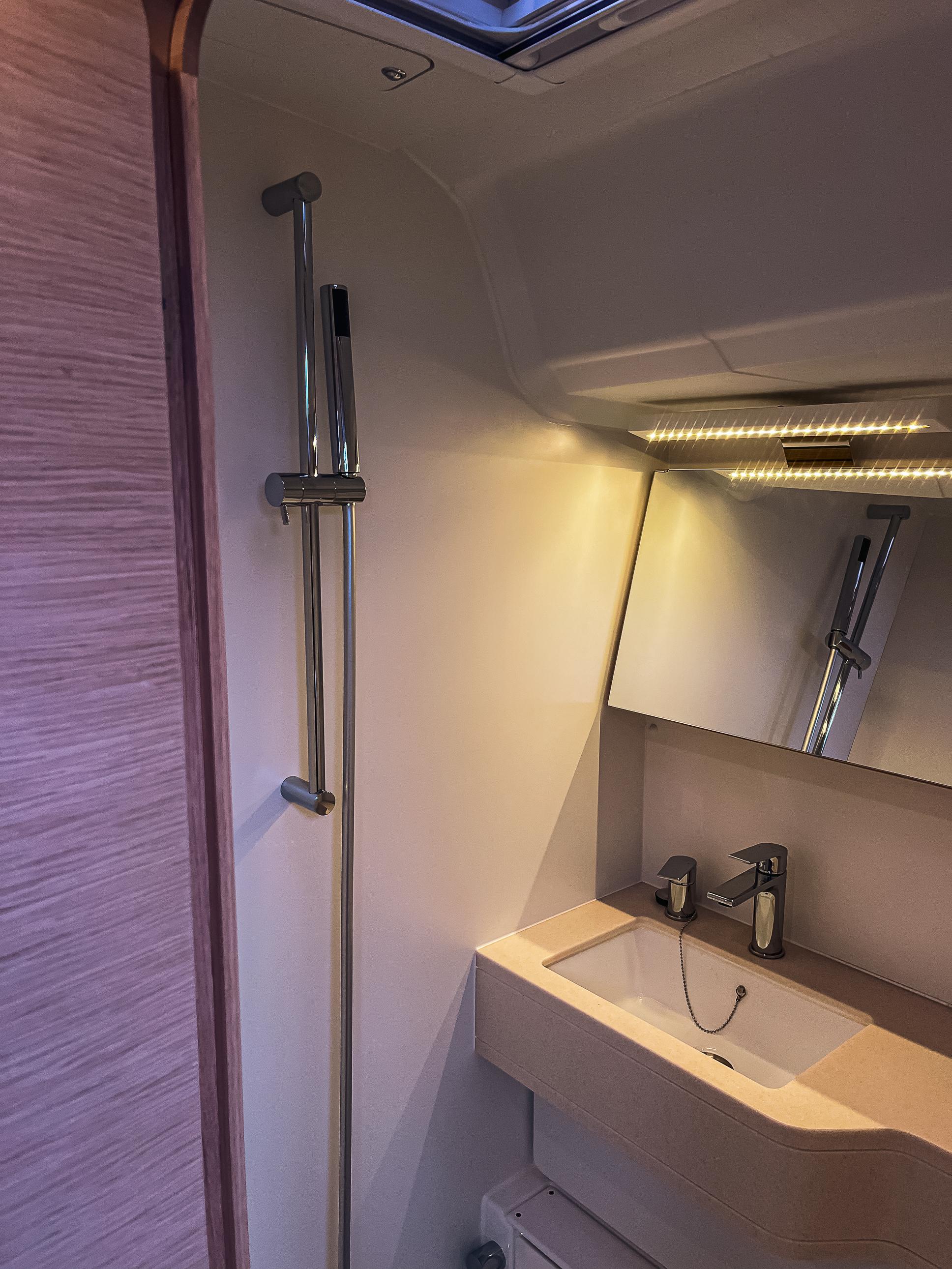 Dufour 44 - 3 cab., picture 12