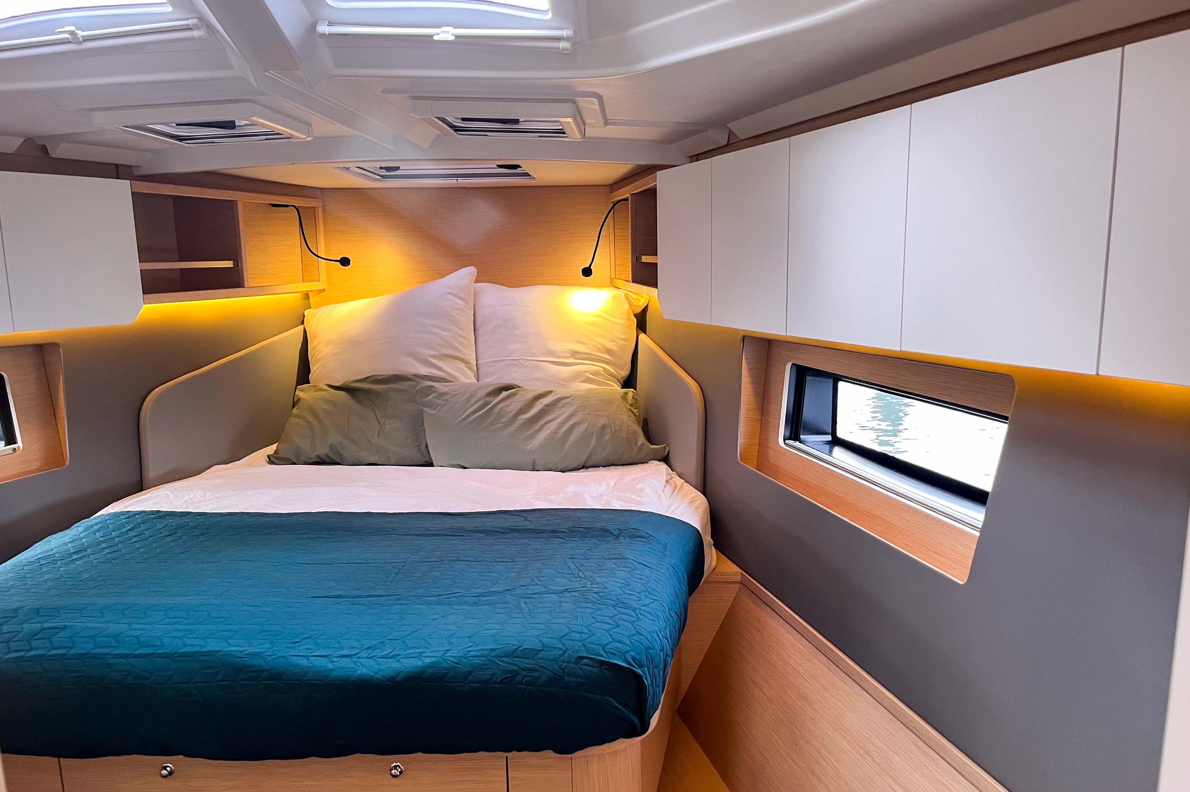 Dufour 41 - 3 cab., picture 9