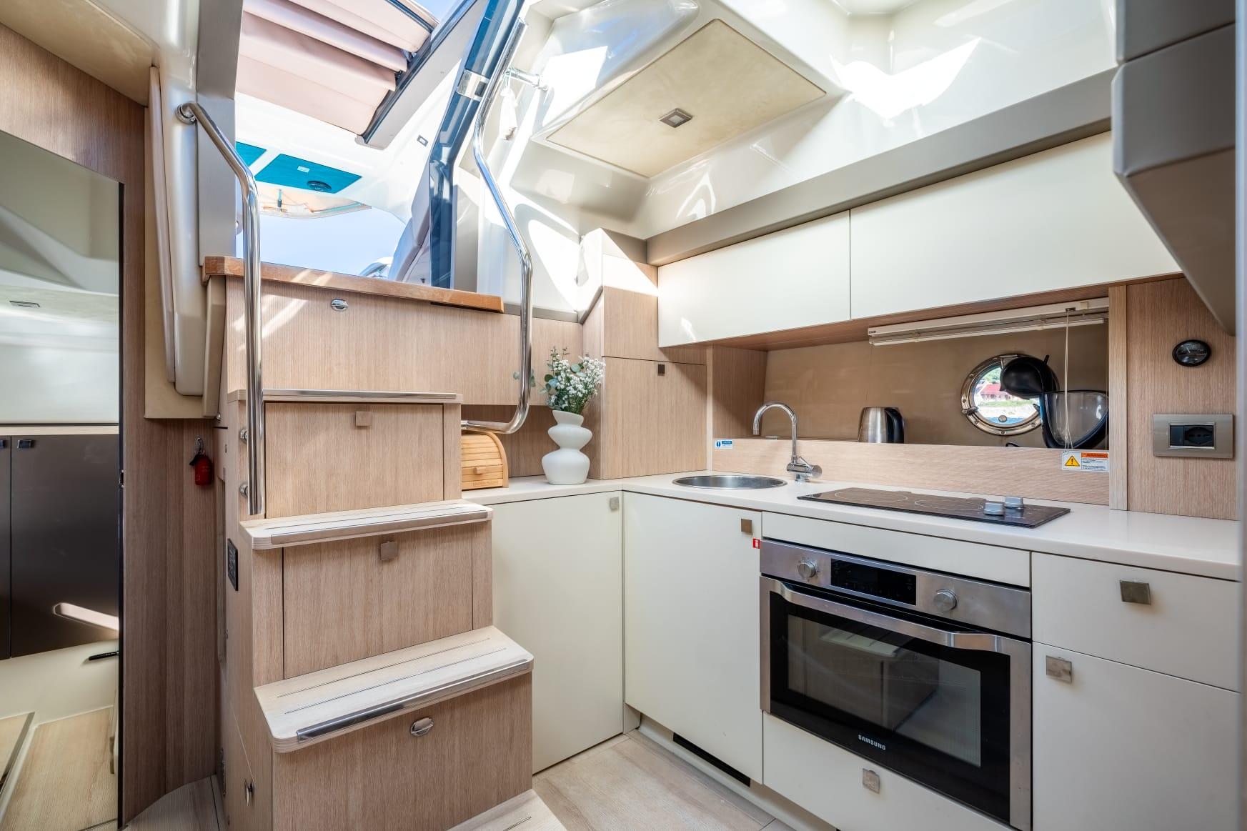 Cranchi M44 HT, picture 19