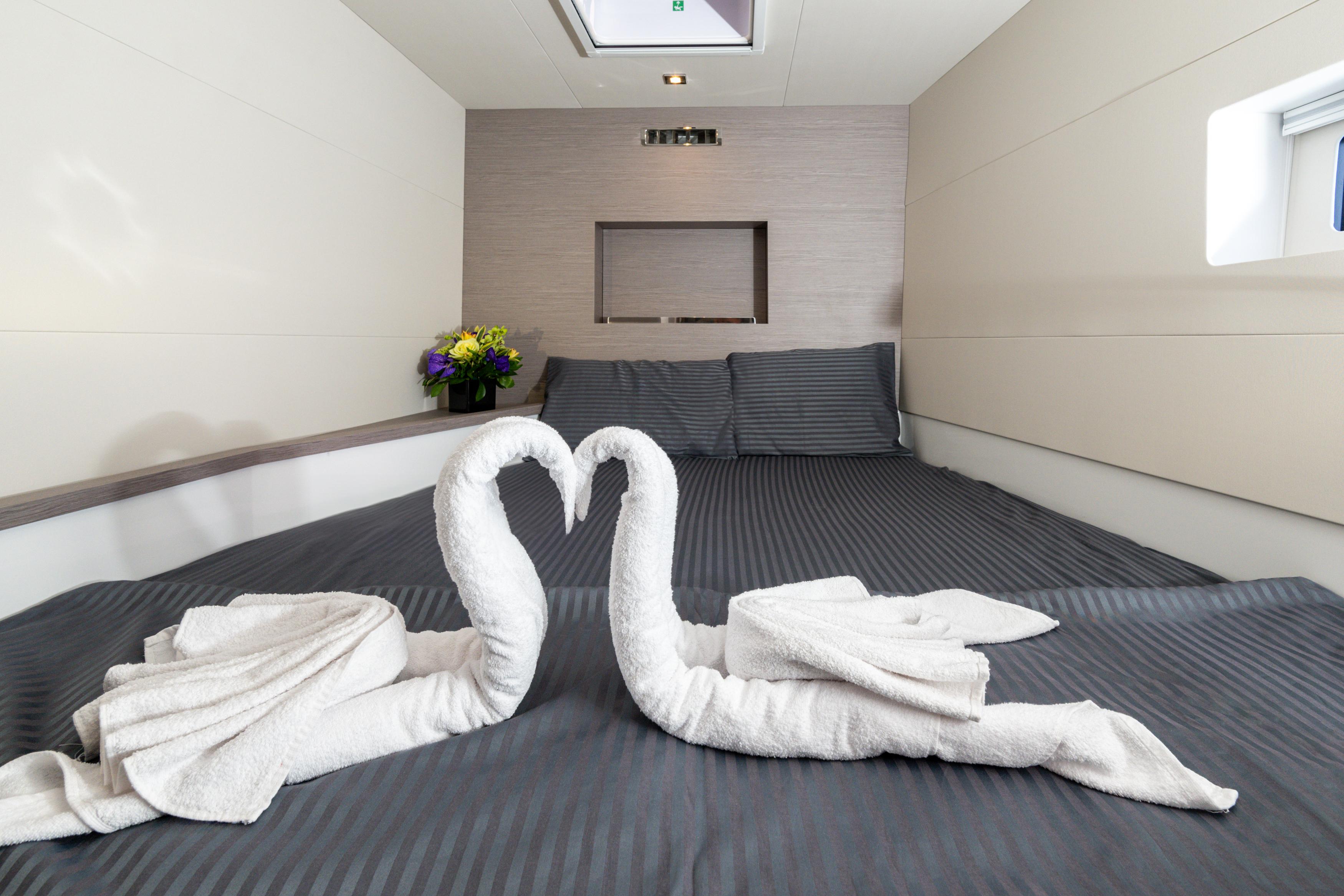 Fountaine Pajot MY6 - Emy 6, picture 19