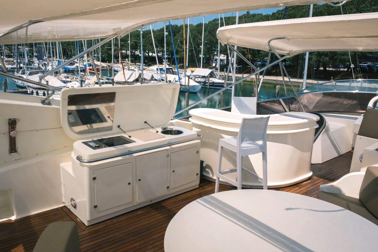 Astondoa 82 GLX - 4 + 2 cab. - Magic Six, picture 6