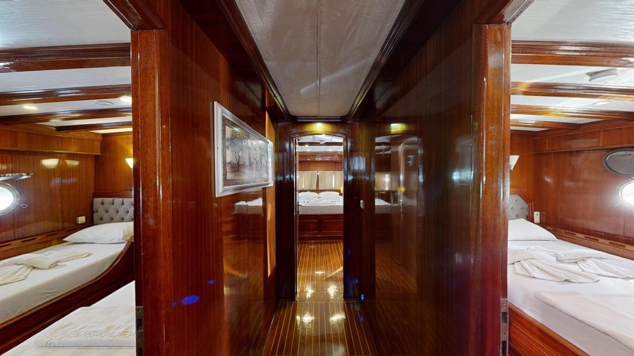 Diamond Lila, picture 17