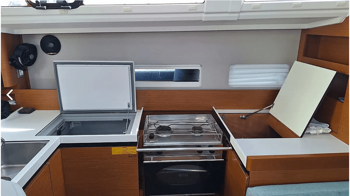 Sun Odyssey 410 - 3 cab., picture 12