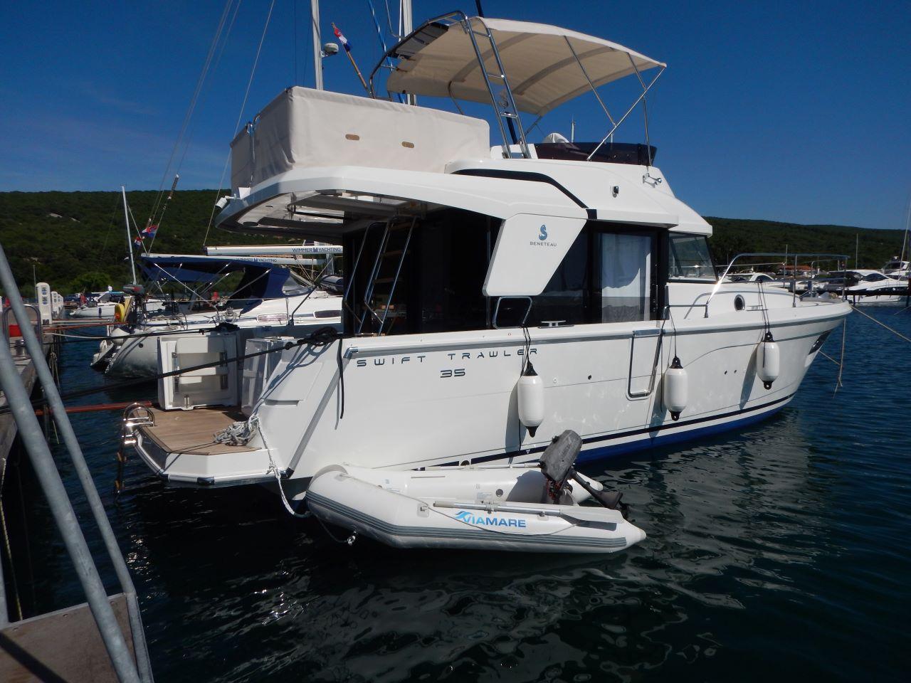 Swift Trawler 35, picture 1