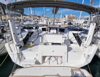 Dufour 37 - 3 cab., picture 1