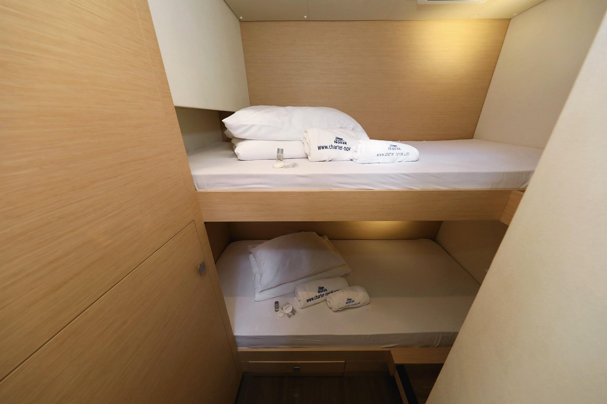 Fountaine Pajot Saona 47 Quintet - 5 + 1 cab., picture 19