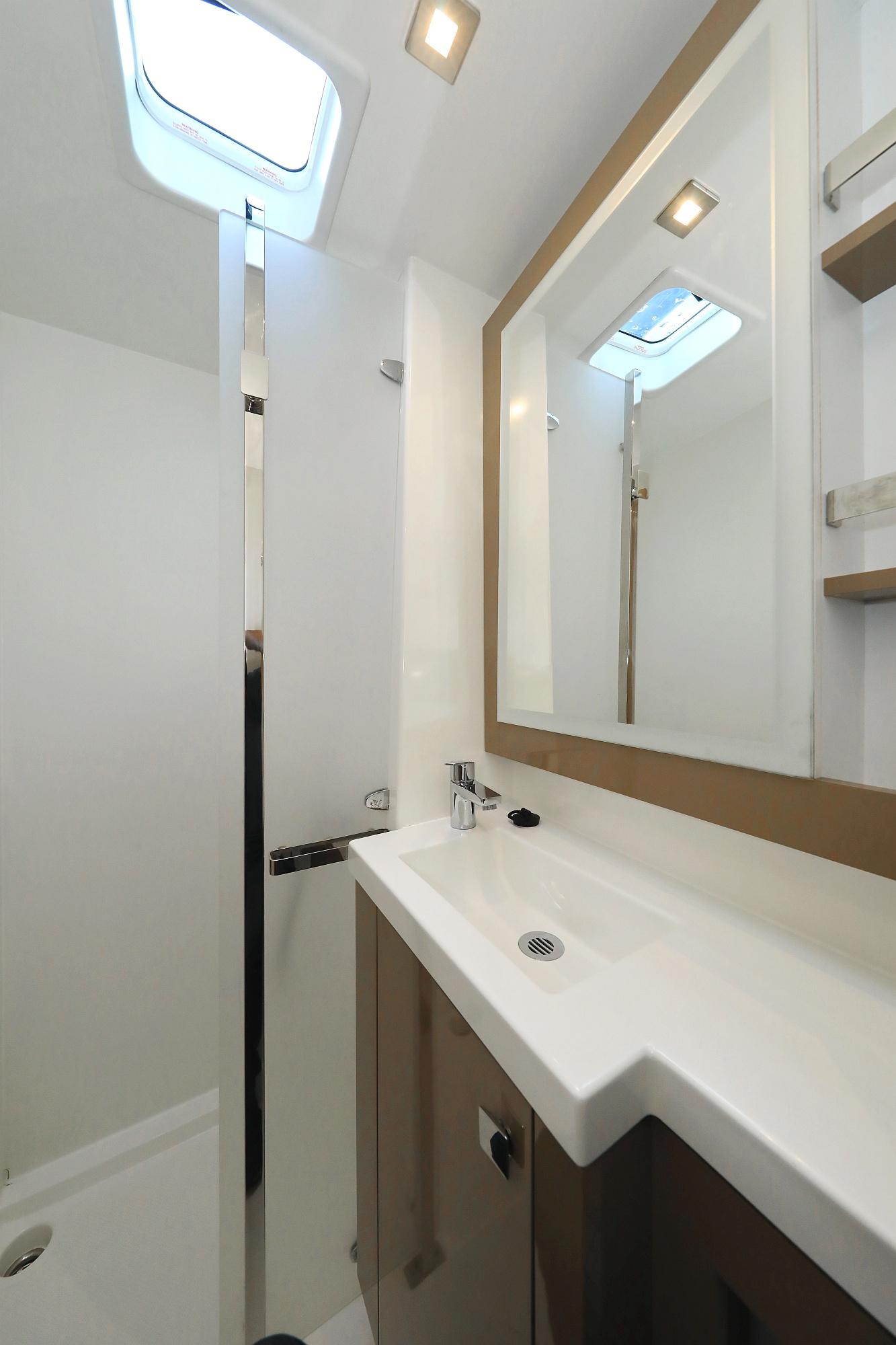 Fountaine Pajot Saona 47 Quintet - 5 + 1 cab., picture 21