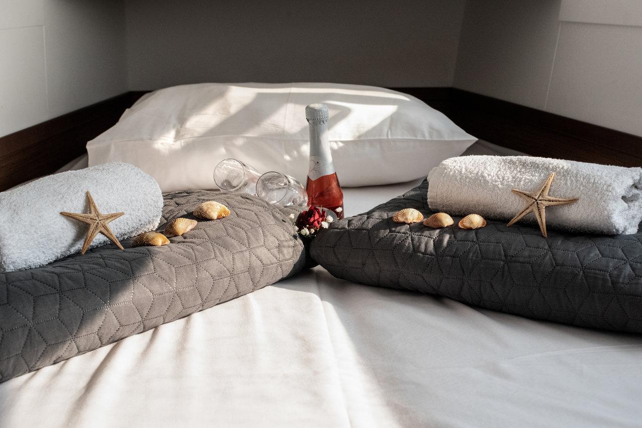 Lagoon 40 - 4 + 1 cab., picture 23