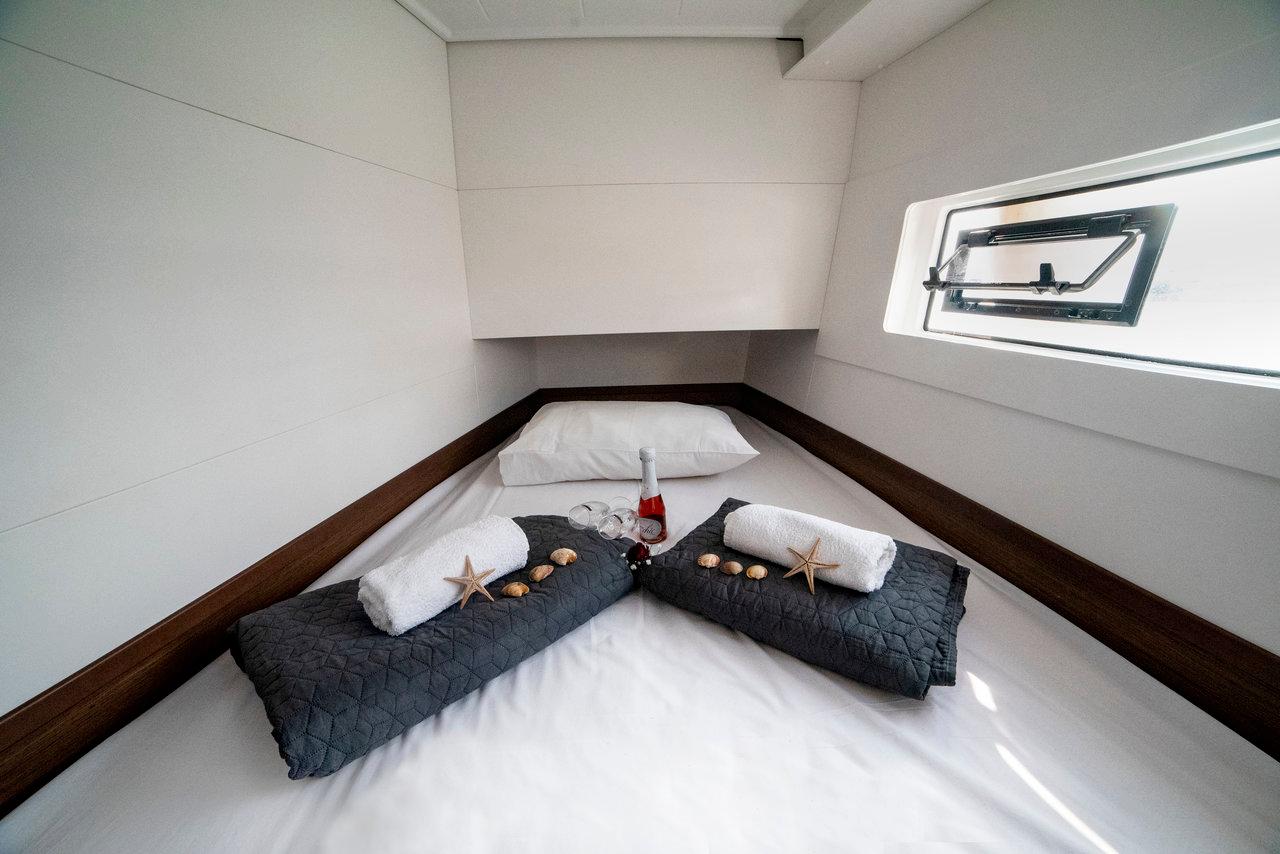 Lagoon 40 - 4 + 1 cab., picture 22