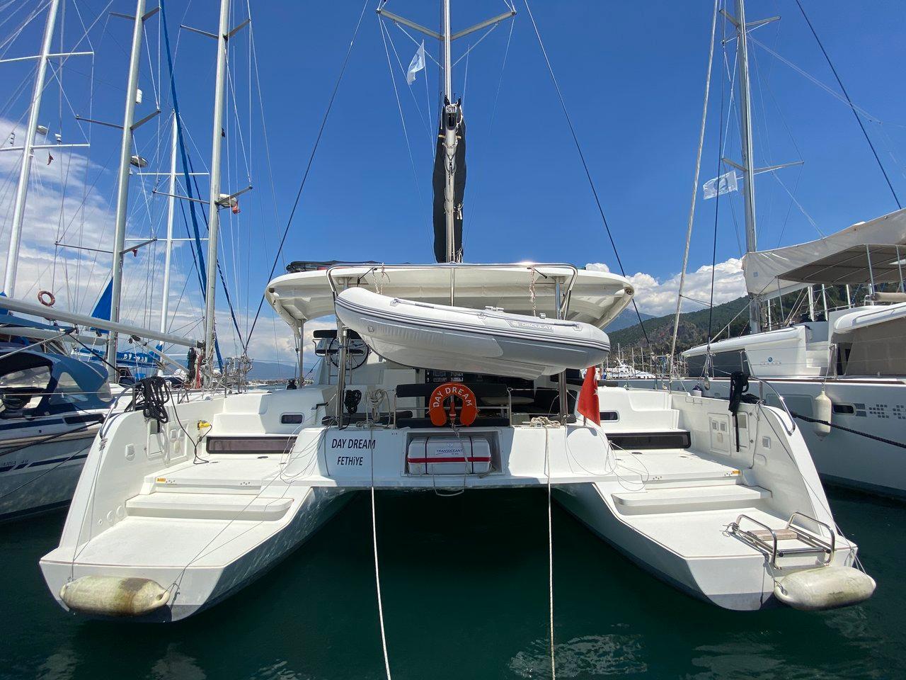 Lagoon 42 - 4 cab., picture 1