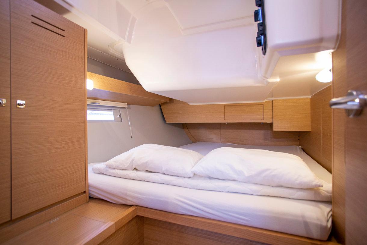 Dufour 430 GL, picture 20