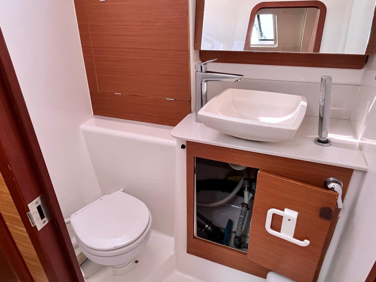 Dufour 460 GL - 5 cab., picture 17