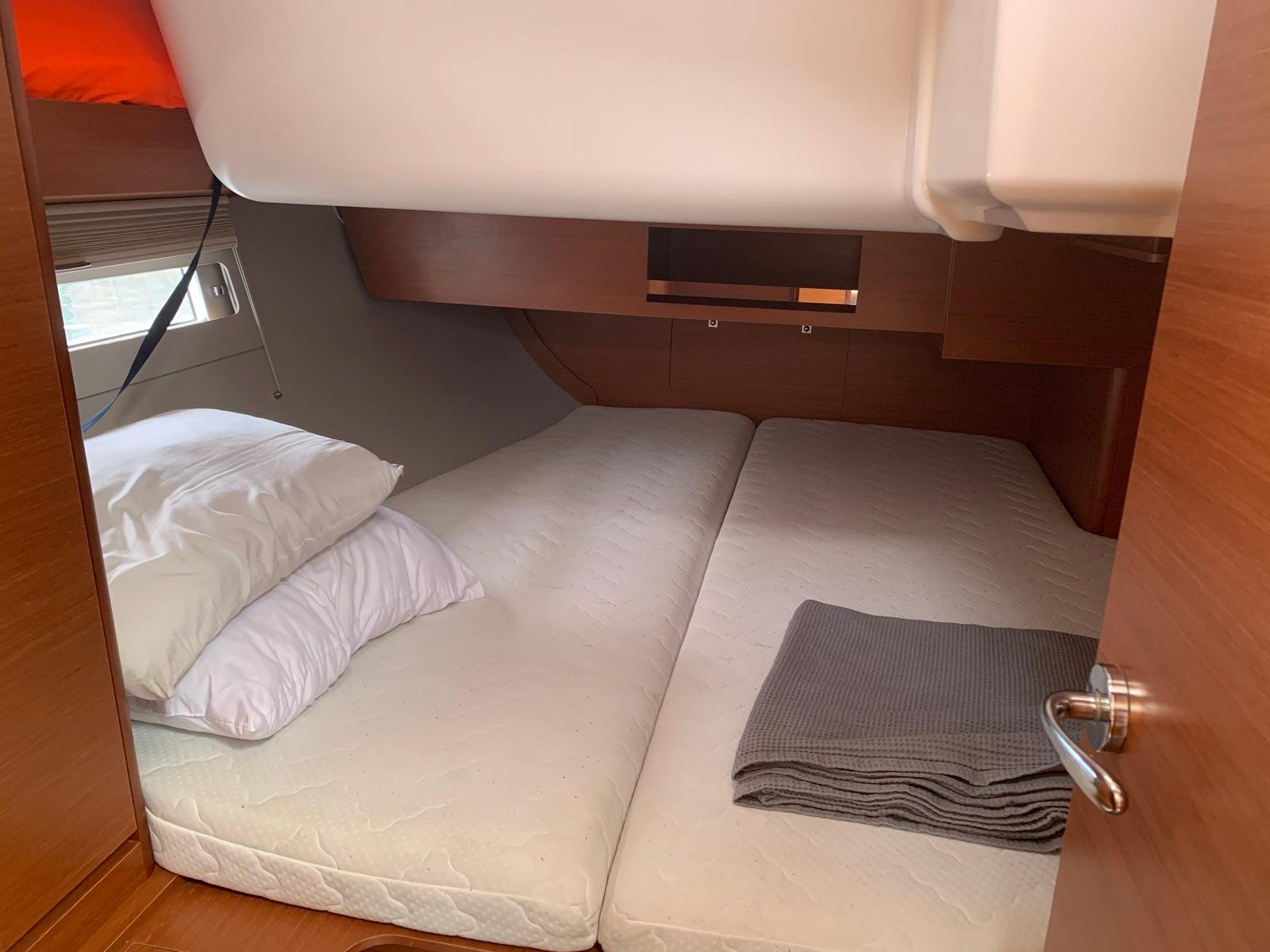 Dufour 390 GL, picture 11