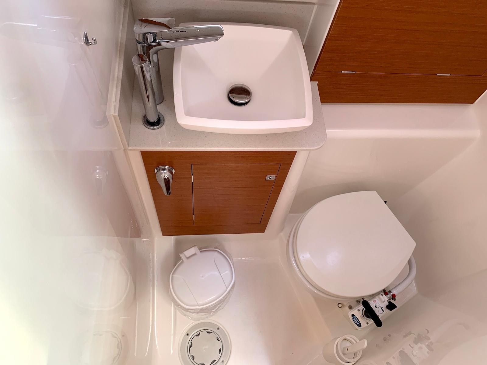 Dufour 390 GL, picture 13