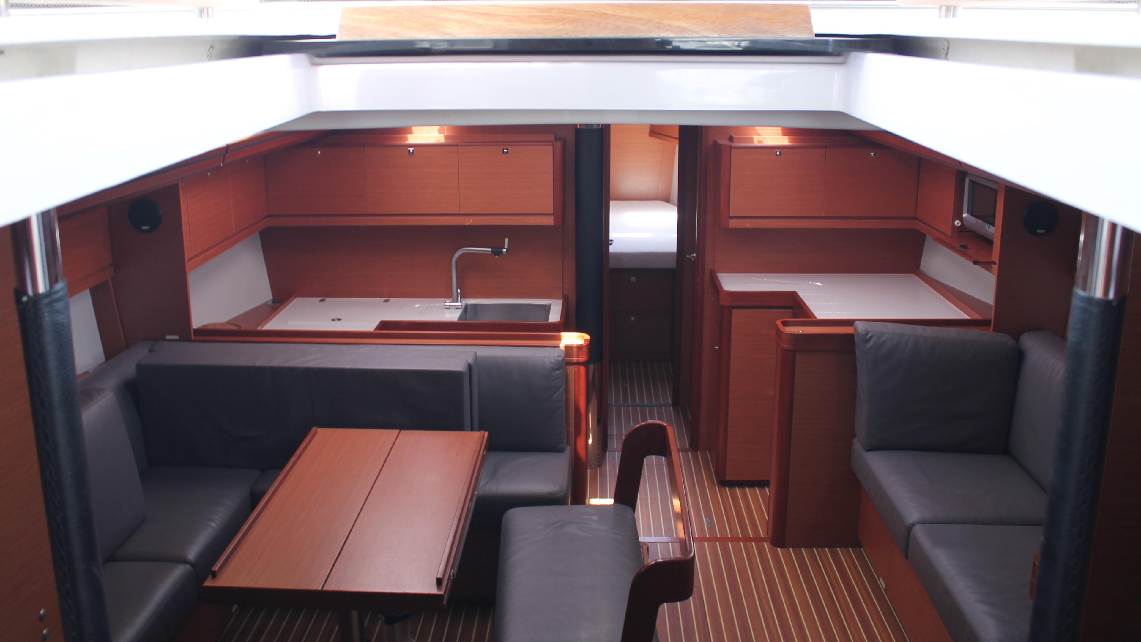 Dufour 520 GL - Holiday Planet, picture 6