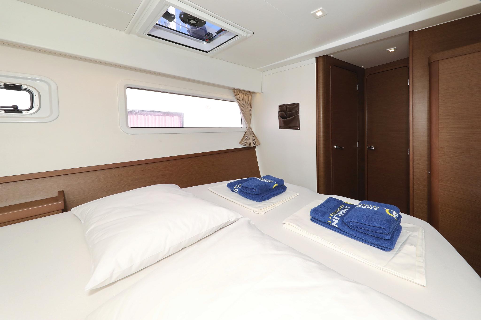 Lagoon 42 - 4 + 2 cab., picture 24