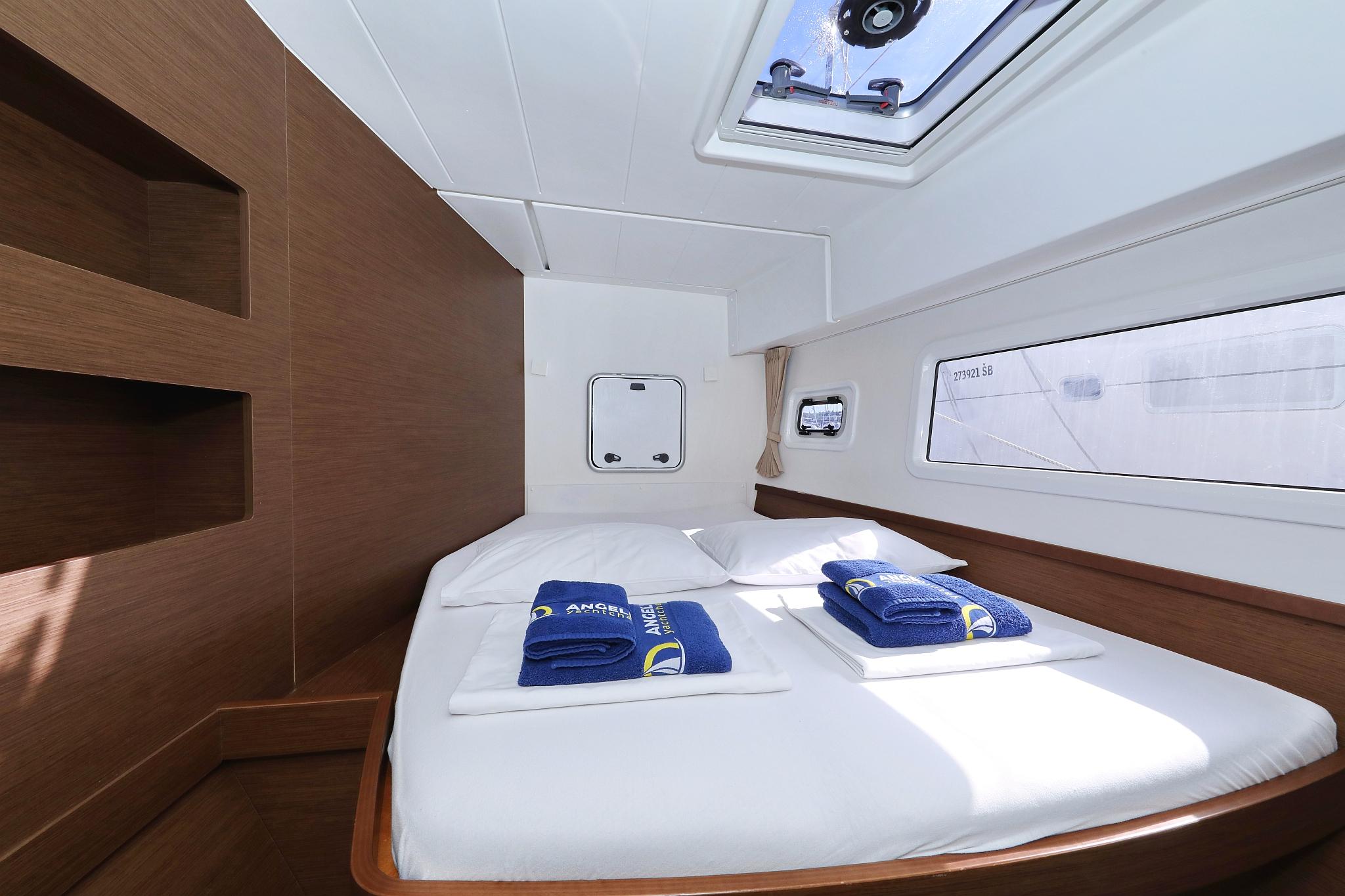 Lagoon 42 - 4 + 2 cab., picture 30