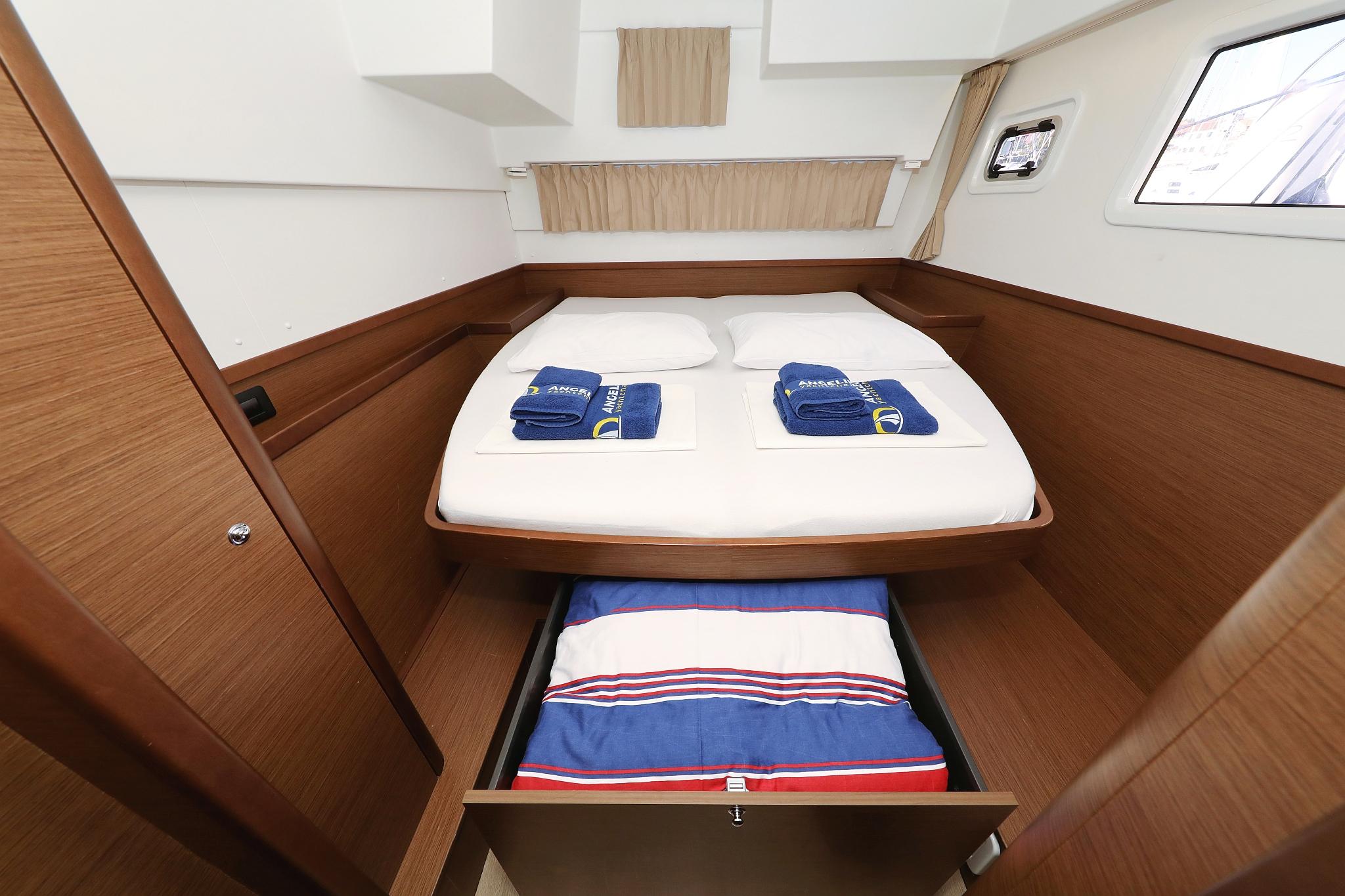 Lagoon 42 - 4 + 2 cab., picture 44