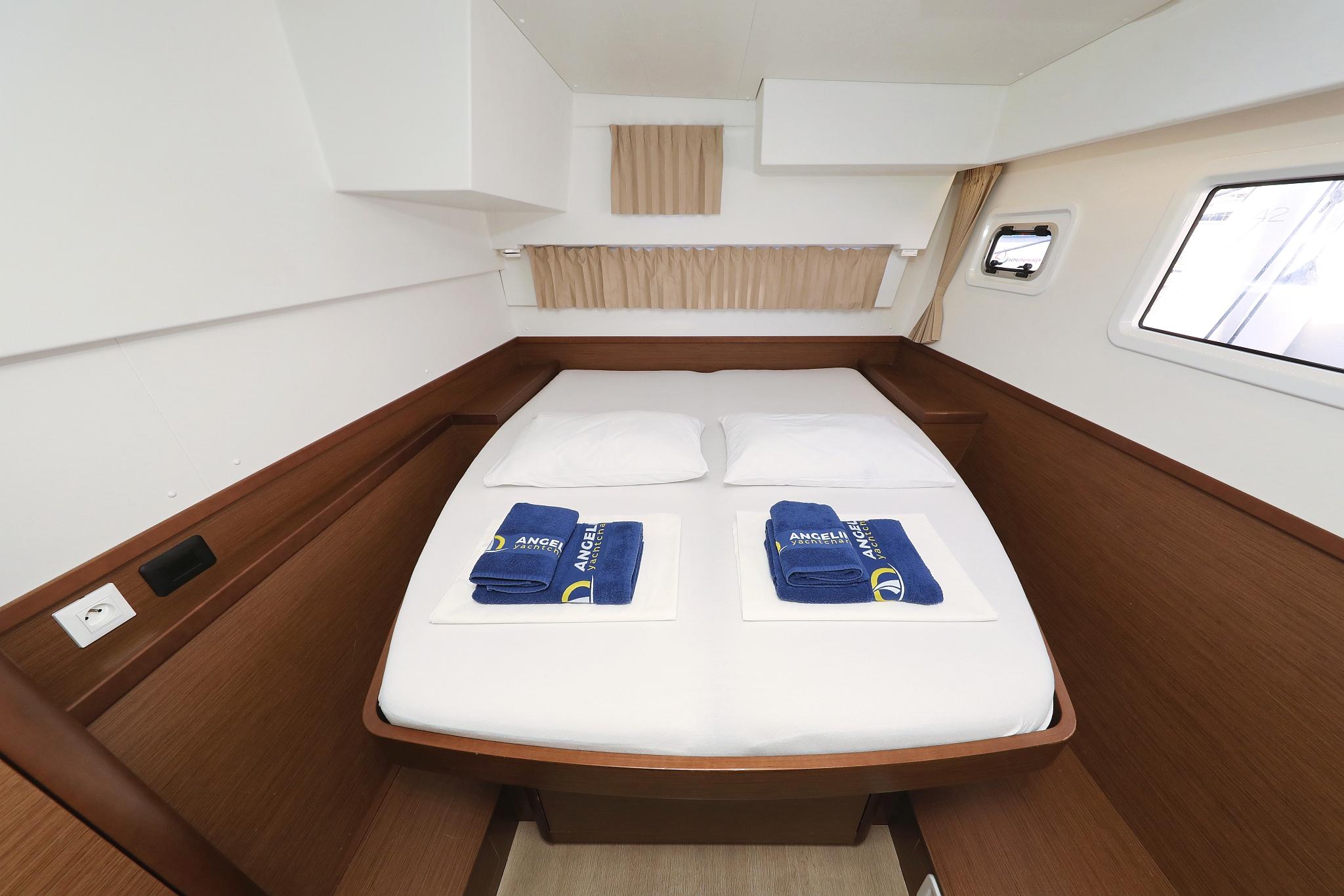 Lagoon 42 - 4 + 2 cab., picture 22