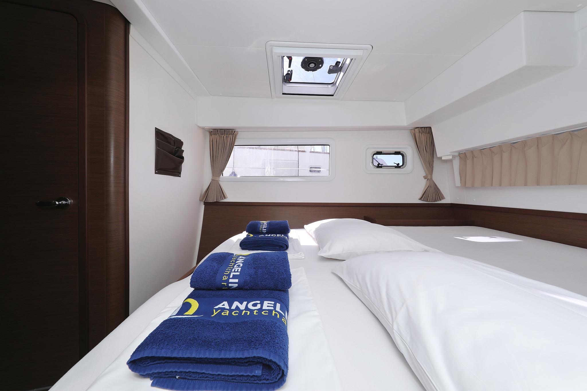 Lagoon 42 - 4 + 2 cab., picture 28