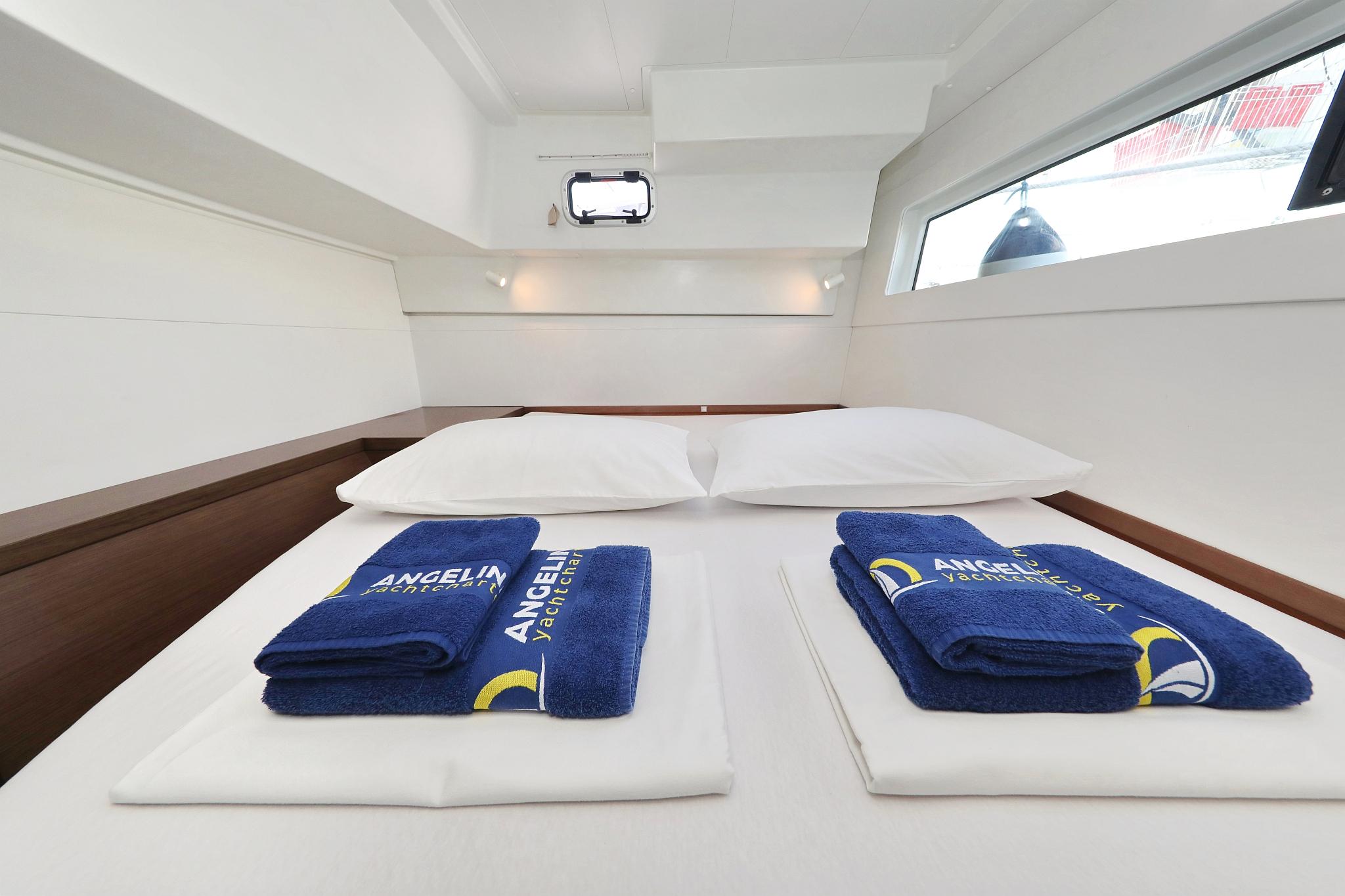 Lagoon 40 - 4 + 2 cab, picture 25