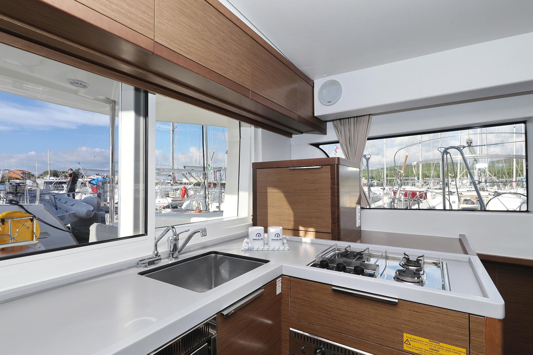 Lagoon 40 - 4 + 2 cab, picture 17