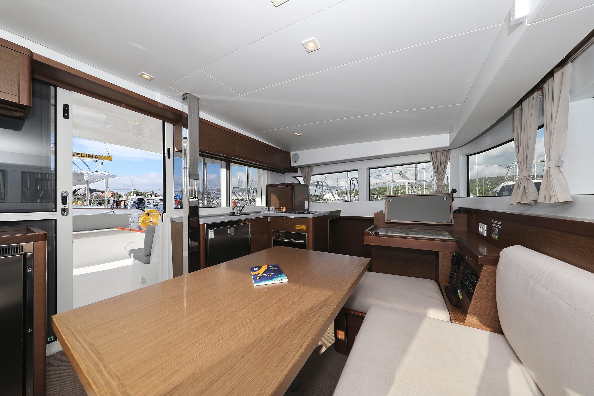 Lagoon 40 - 4 + 2 cab, picture 13