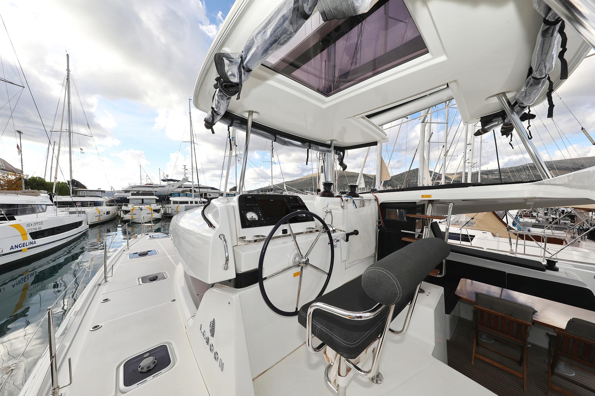 Lagoon 42 - 4 + 2 cab., picture 8