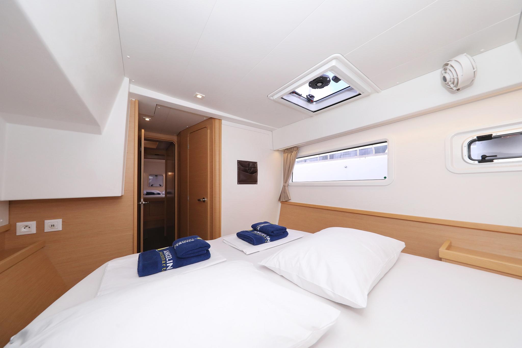 Lagoon 42 - 4 + 2 cab., picture 32